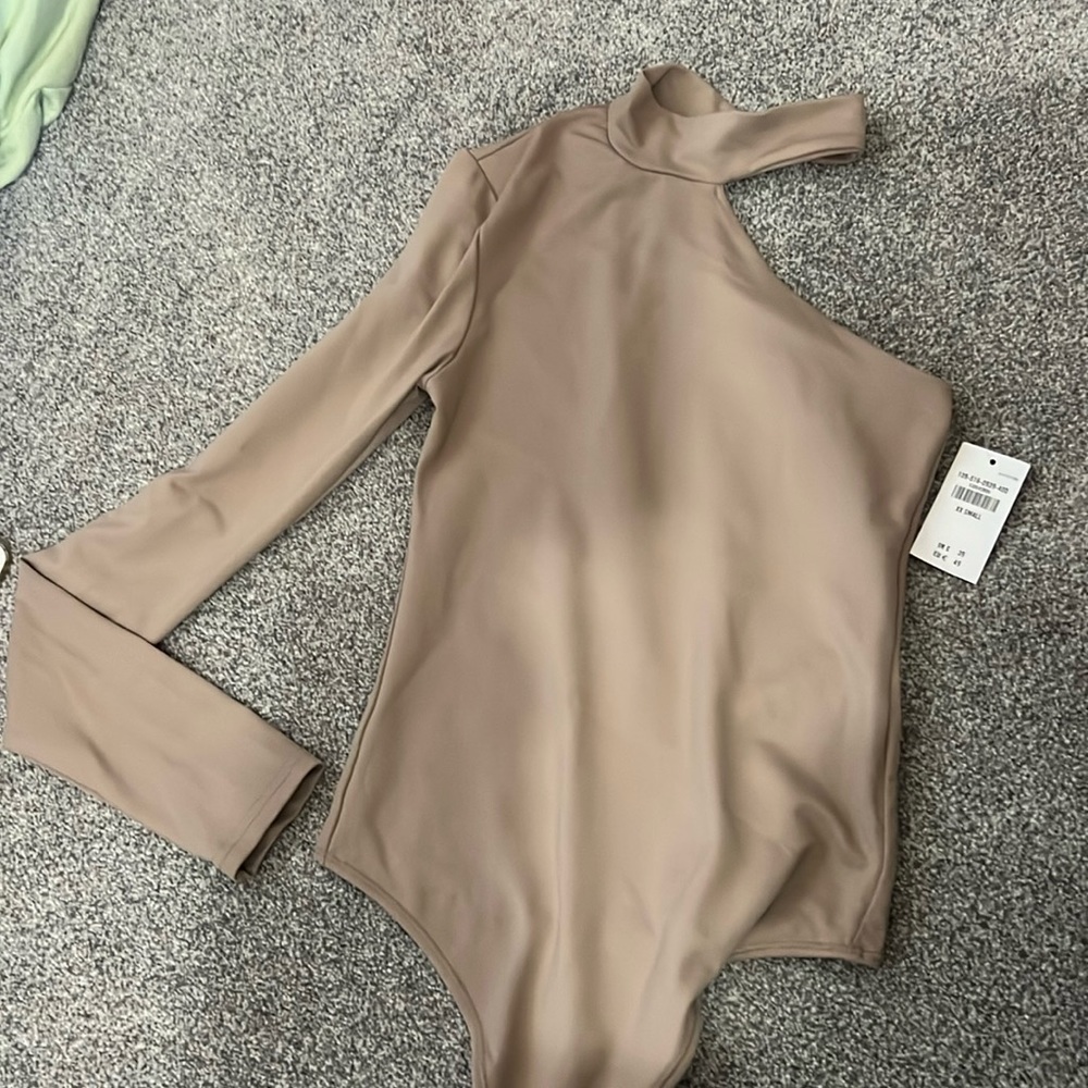 NWT Abercrombie and Fitch one shoulder bodysuit
